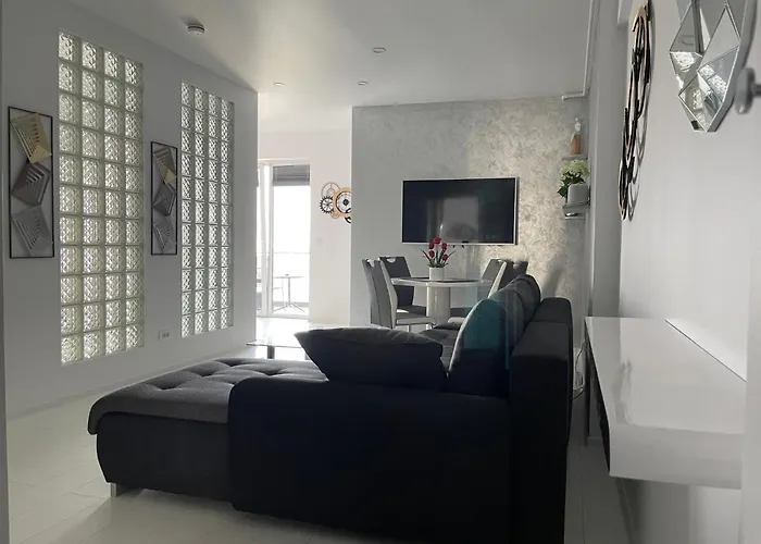 Luxury Westpark 2-room Lakeview W5 * Bukarest