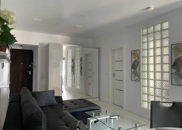 Luxury Westpark 2-room Lakeview W5 Бухарест