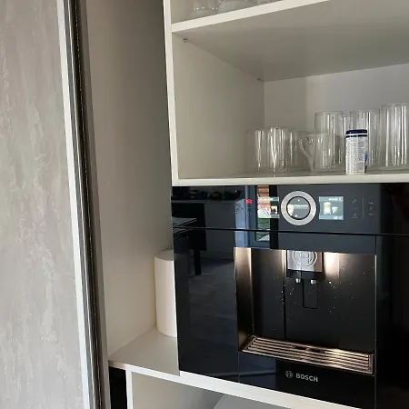 Luxury Westpark 2-room Lakeview W5