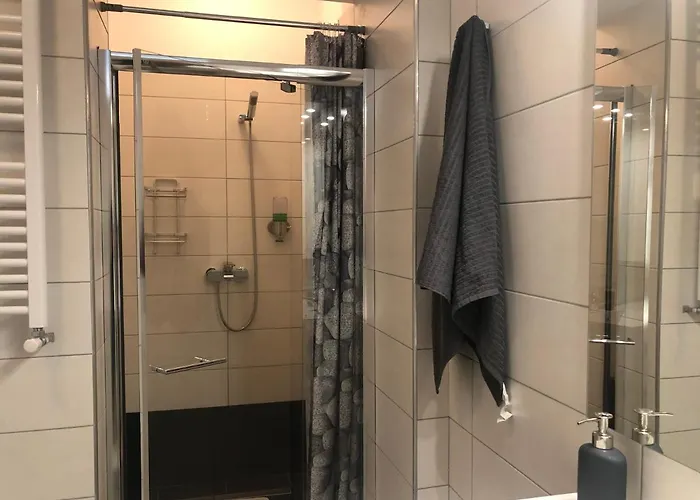 Luxury Westpark 2-room Lakeview W5 Apartment