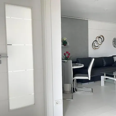 Apartment Luxury Westpark 2-room Lakeview W5 Bucharest