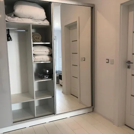 Luxury Westpark 2-room Lakeview W5 Bucharest
