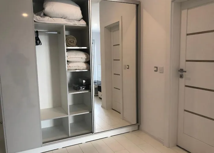 Luxury Westpark 2-room Lakeview W5 Bucarest